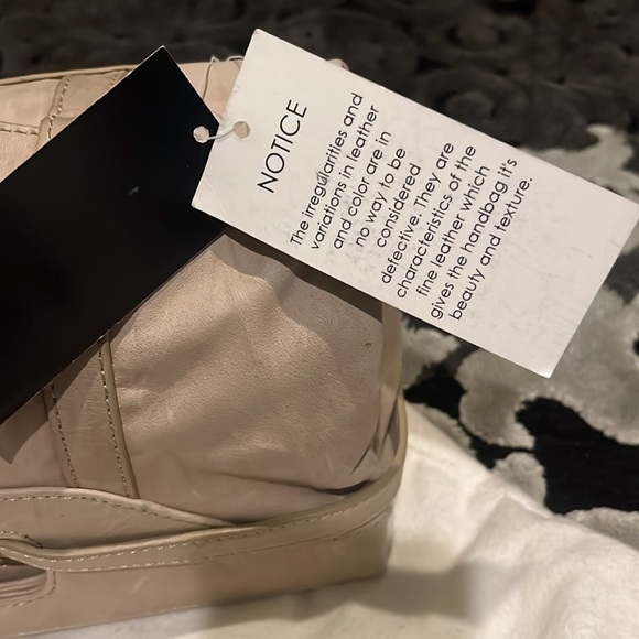 BCBGMaxAzria multi-way handbag - Picture 3 of 11